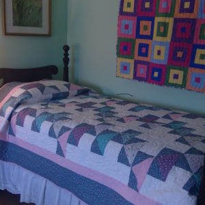 Triangles and Polka-dots Bed Quilt
